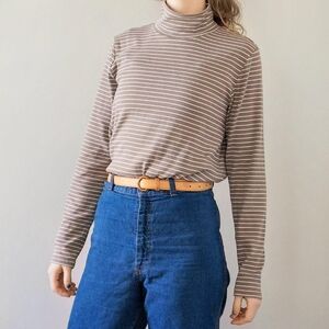 GAP Striped Mocha Brown and White Ribbed Stretch Classic Women's turtleneck